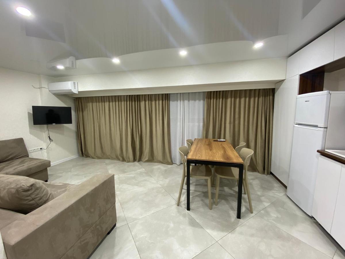 Gss - B Apartment Тбилиси Экстерьер фото
